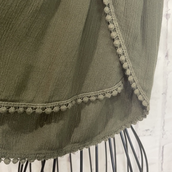Ambiance Boho Festival Shorts Pompom Trim Olive Green Gauzy Rayon Overlapping - Picture 4 of 10
